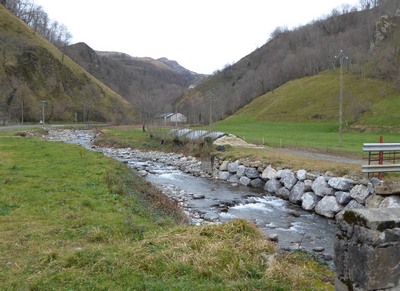 Aux Forges, rive gauche